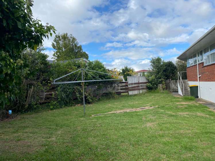 8 Patricia Place Hillpark_24