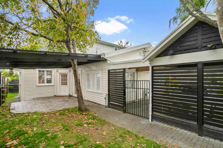 1/107 Huia Road_0