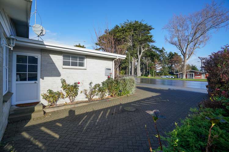 169 Queens Drive Richmond_19