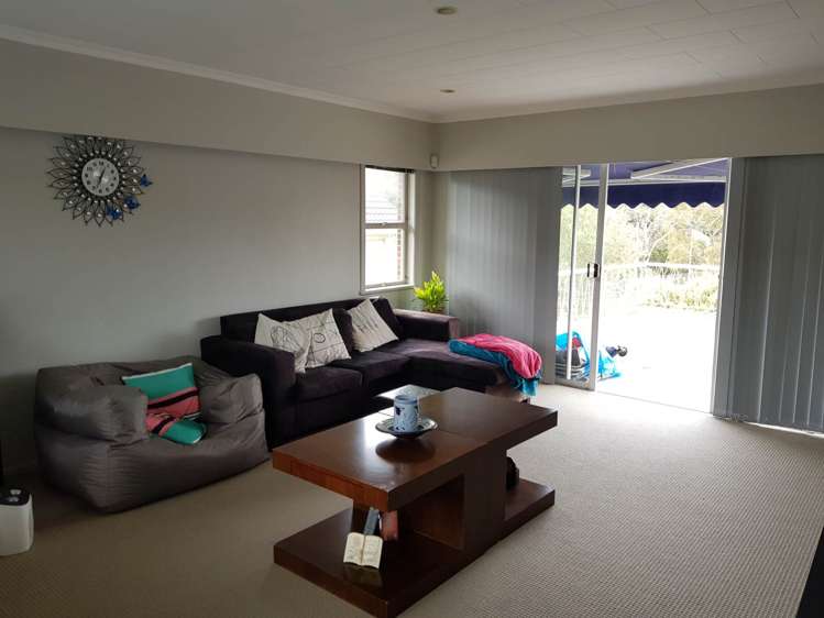 16 Alton Terrace Pakuranga Heights_1