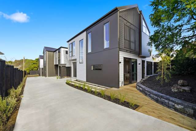 Architectural Elegance in the Heart of Hillcrest