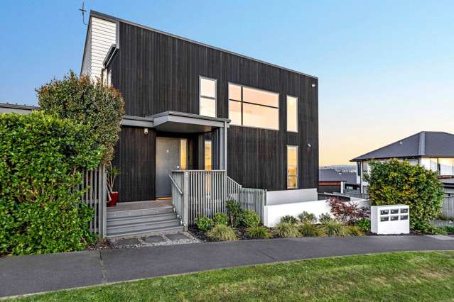 Elevated living. Exquisite Views.