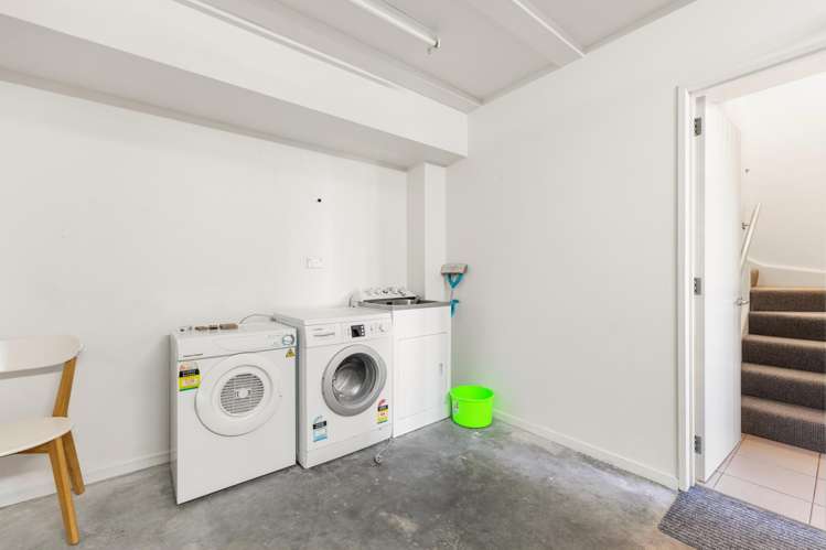 10/8 McKerrow Place Fernhill_23