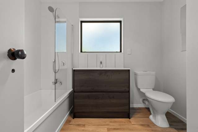 2/4 Laurie Avenue Papakura_4