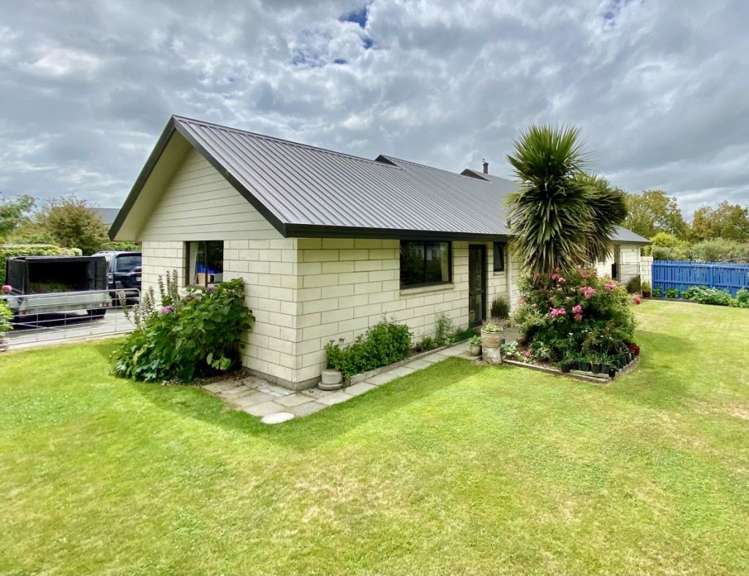 22 Pages Road Allenton_8