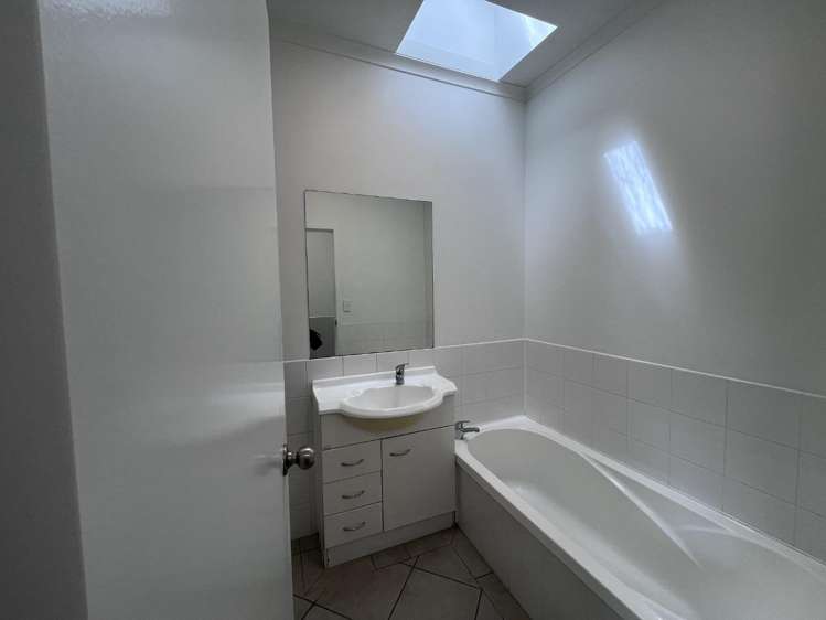 4 Barnea Circle Glen Eden_7