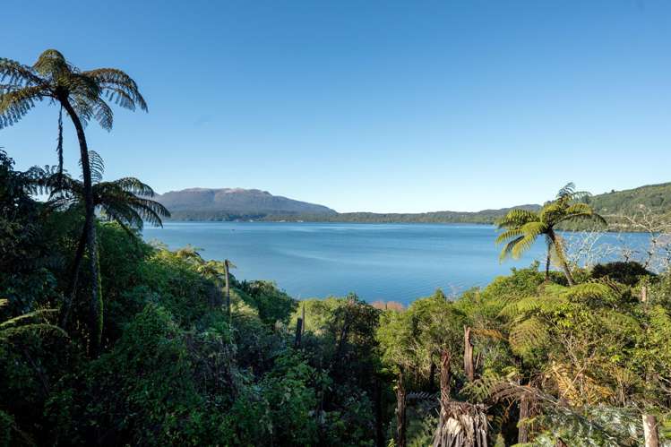 18 & 20 Te Toroa Drive Lake Tarawera_12