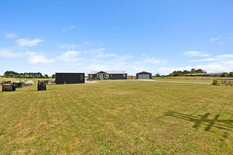 11 Leith Road Okato_28