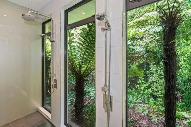 370 Sawyers Arms Road Harewood_14