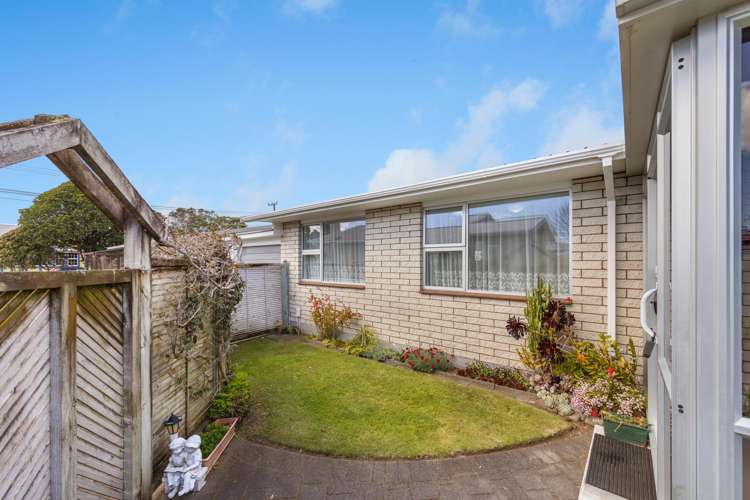 2/42 Sanders Avenue Westown_23