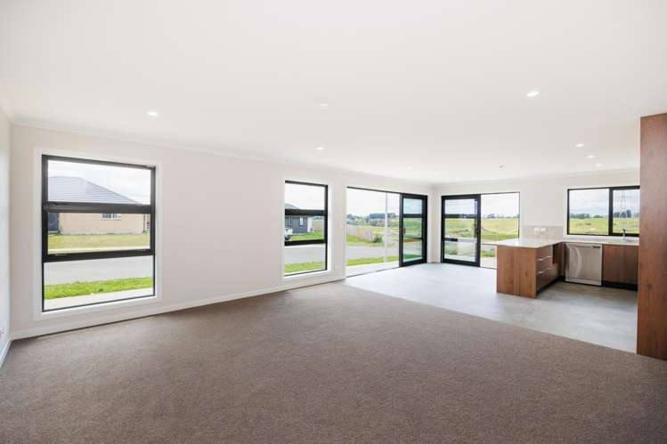 4 Corfu Crescent Fitzherbert_8