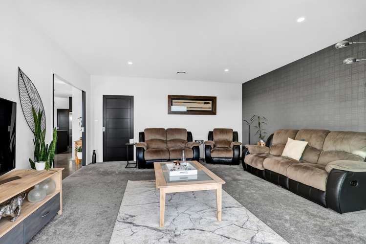 4 Cessna Lane Glen Avon_16