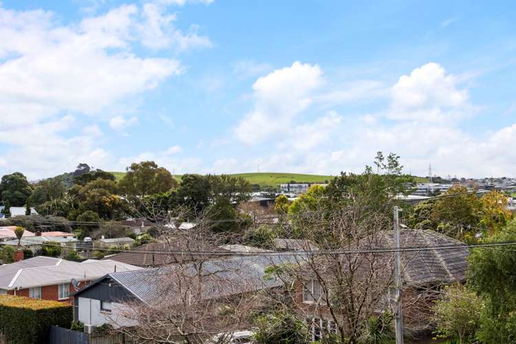 8/2 Tahuhu Road Mt Wellington_12