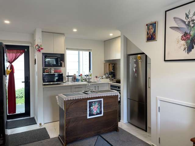 10/17 Pearce Crescent 1353_3