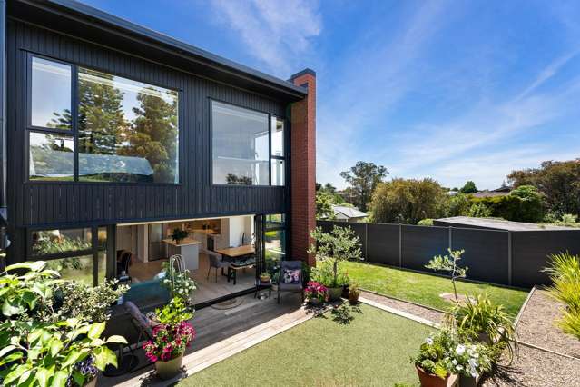 Corner Position & Solid Construction - Freehold