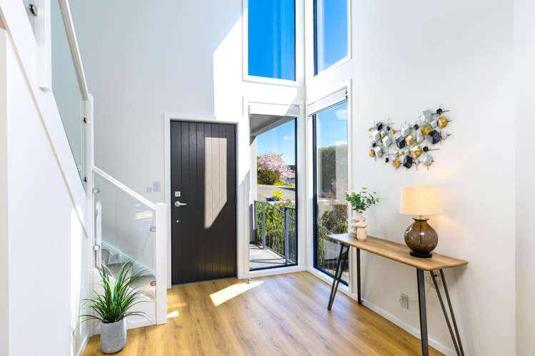 17 Pine Hill Rise Fairhall_13