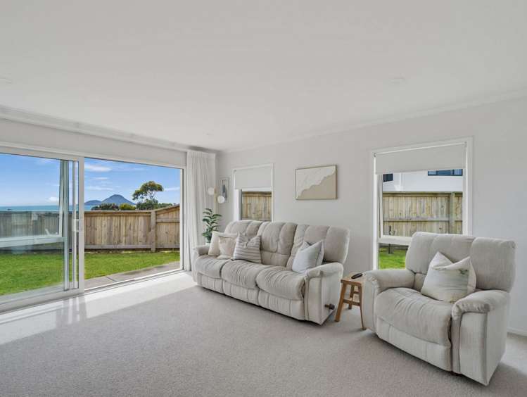 14 Piripai Rise Coastlands_2