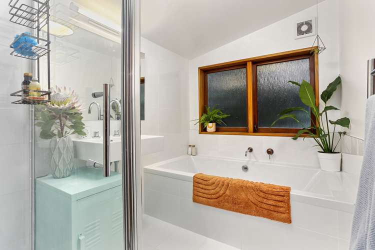 164 Konini Road Titirangi_13