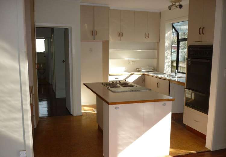 A/8 Serjeant Street Henderson_6