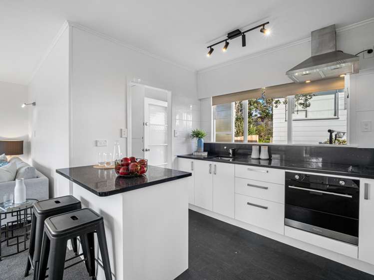 2/6 Tallington Crescent_2