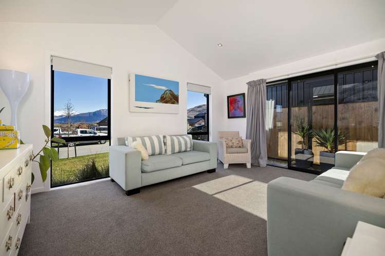 70 Spur Ridge Rise, Hanley's Farm Jacks Point_2