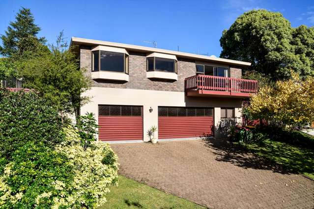 Triple Garage Brick Beauty