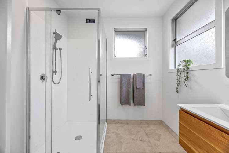 2/99 Briggs Road Shirley_11