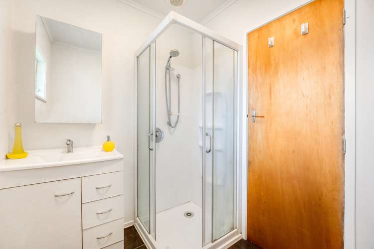 2/28 Windy Ridge Road Glenfield_16