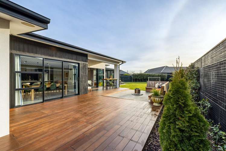 14 Kohunga Crescent Bottle Lake_17