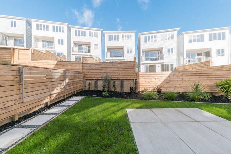 22 Fernly Rise Flat Bush_6