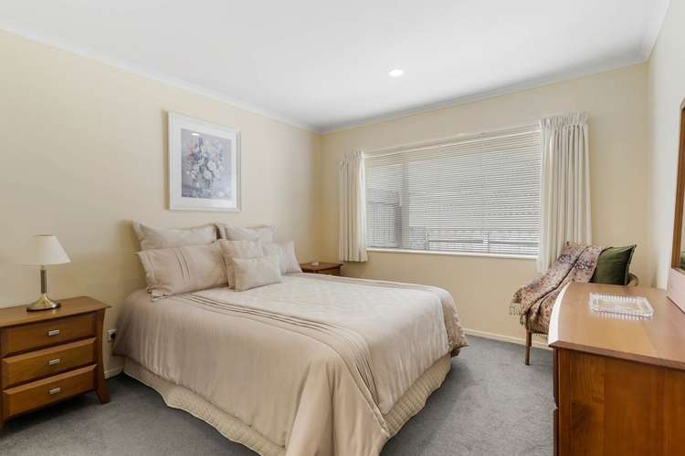 210 Hill Road The Gardens_18