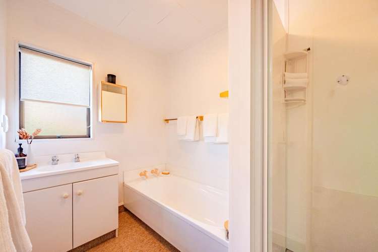 2/6 King Street Taradale_9