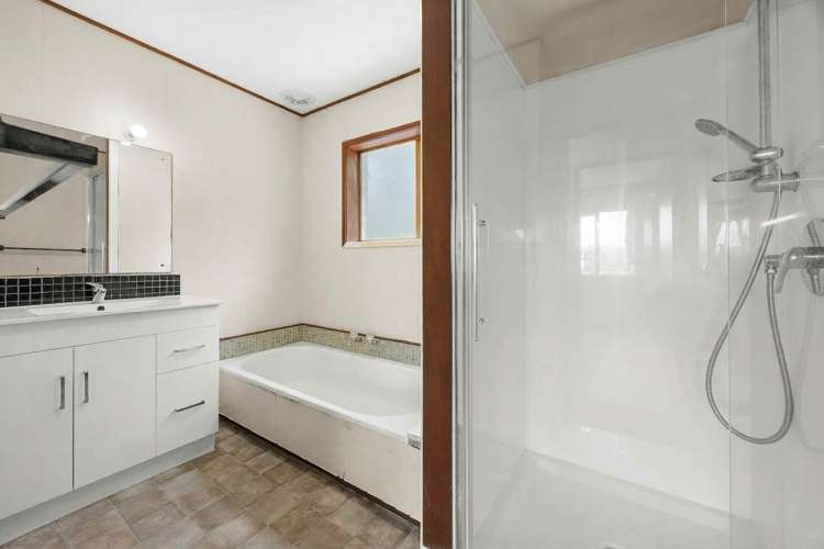 2/9 Seaton Road Murrays Bay_11