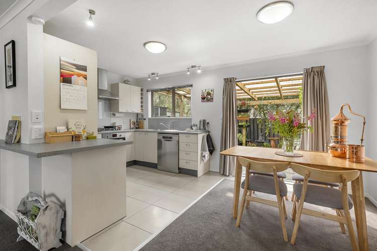 2/4 Ellesmere Avenue Miramar_1