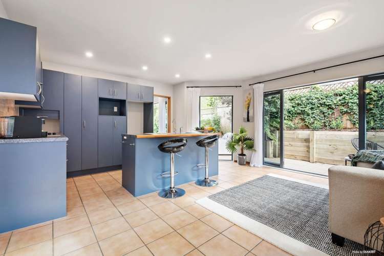 2/7 Jutland Street Mairangi Bay_5