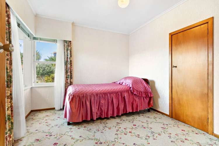 11 Exminster Street Blockhouse Bay_13