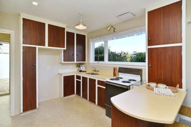 18A Highsted Road_4