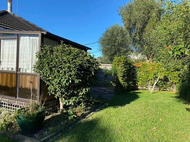 1/10 Ocean View Road Northcote_4