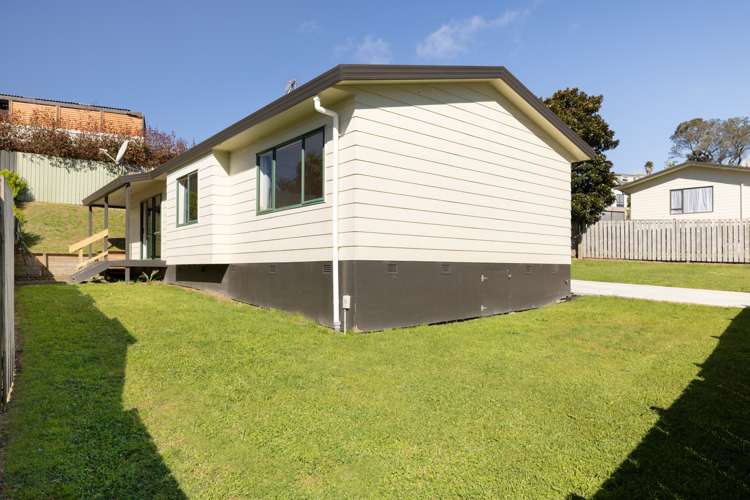 2 Farrow Way Welcome Bay_12