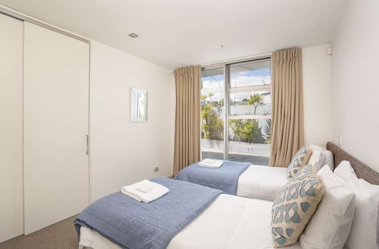 5/2 Lowell Place Waipahihi_9