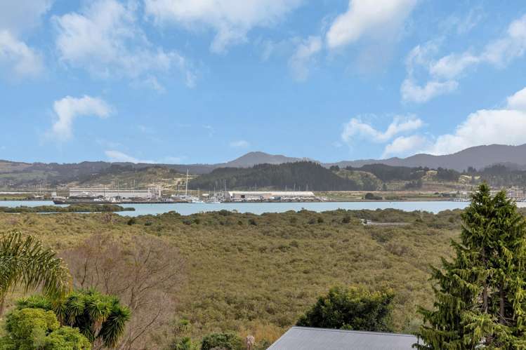 25 Raumati Crescent Onerahi_25
