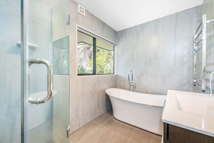 2/101 East Coast Road Castor Bay_17