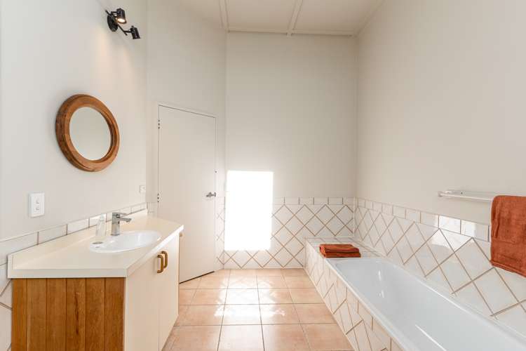 186 Broadway Avenue Palmerston North Central_16