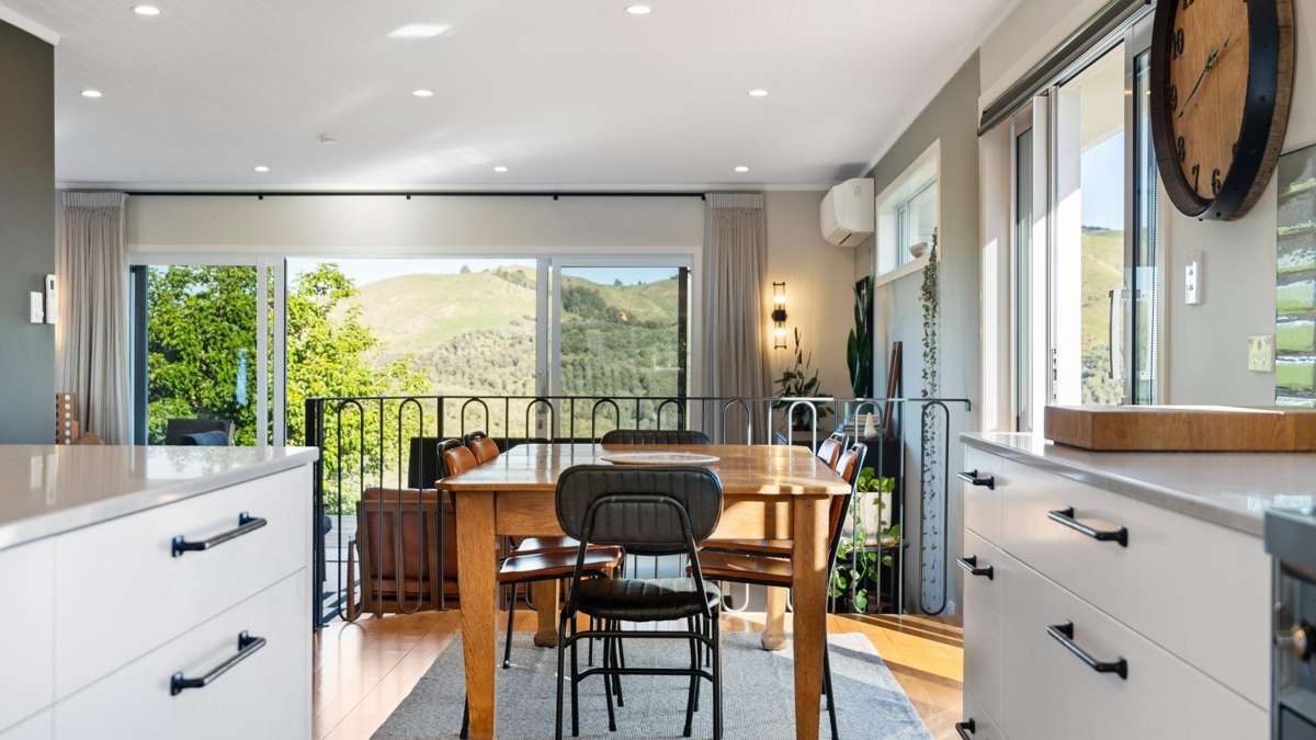 300 Paparata Road_4