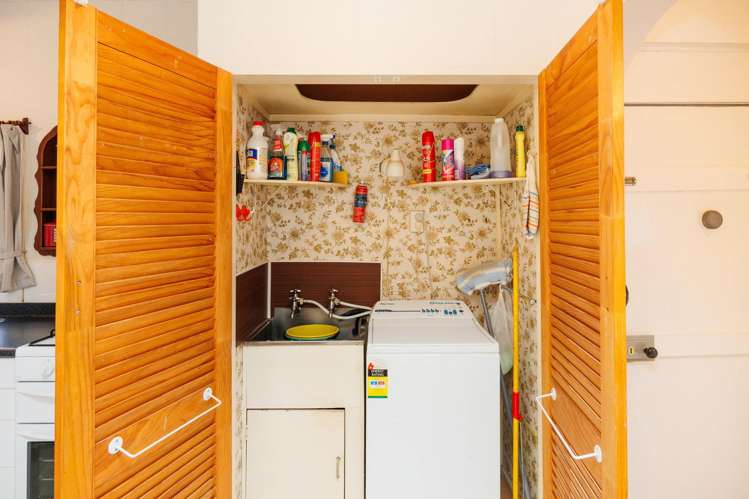 74 Shamrock Street Takaro_14