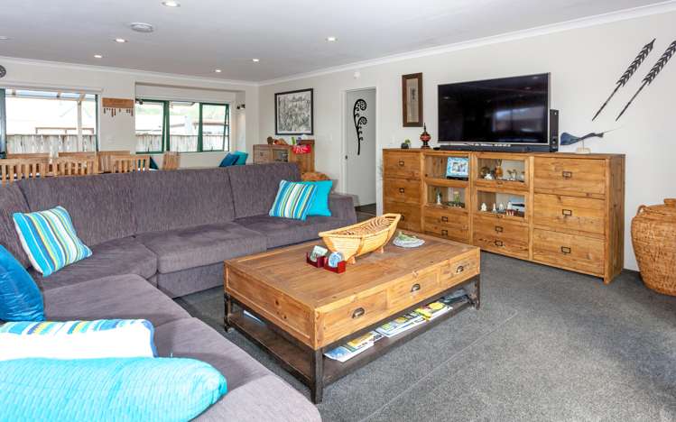 36 Charles Green Drive Cooks Beach_9