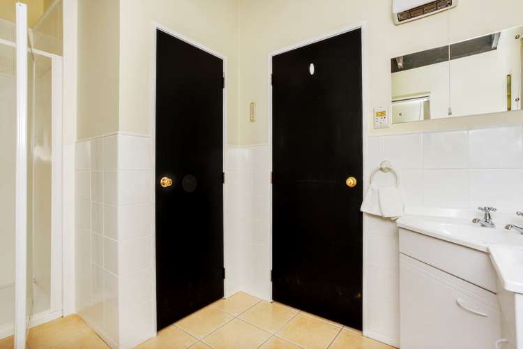 2/132 Golf Road Titirangi_22