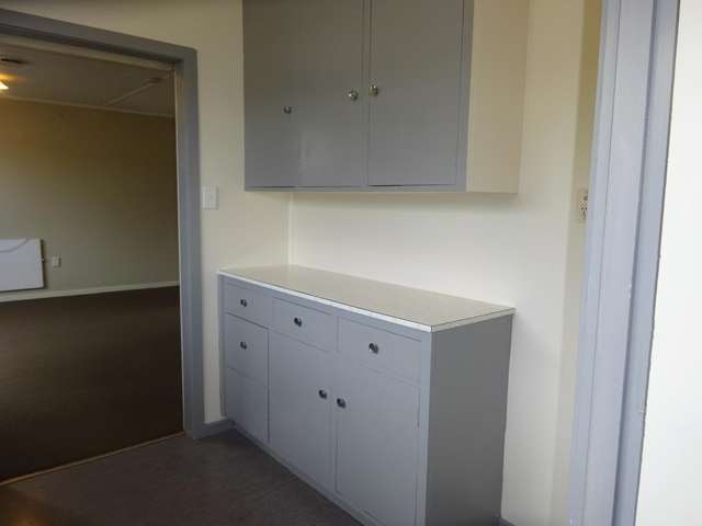 2/1102 Williams Street 10487_2