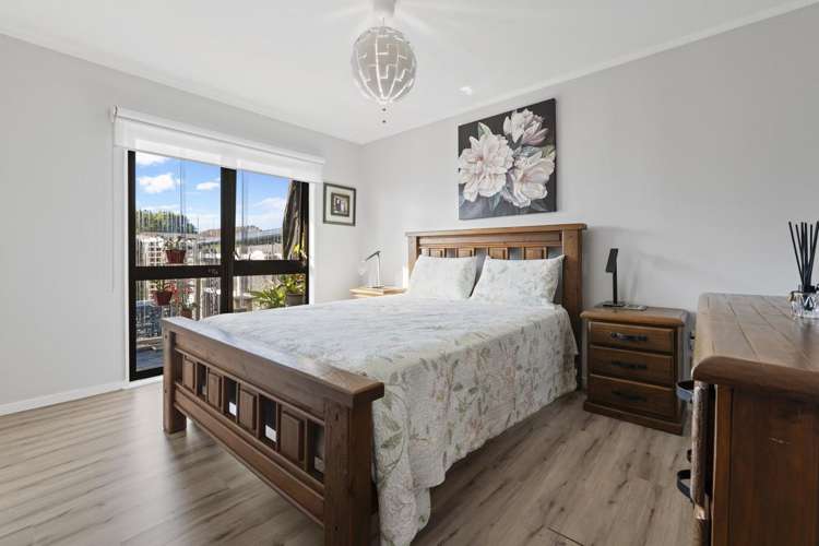 2/8 Leven Lane Totara Heights_11