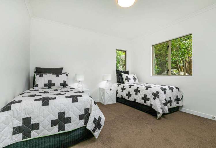 71a Cliff Road Torbay_17